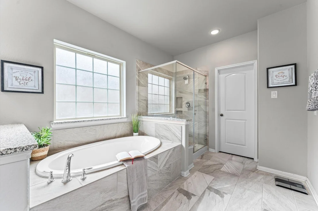 Photo of 5811 Euclid Loop