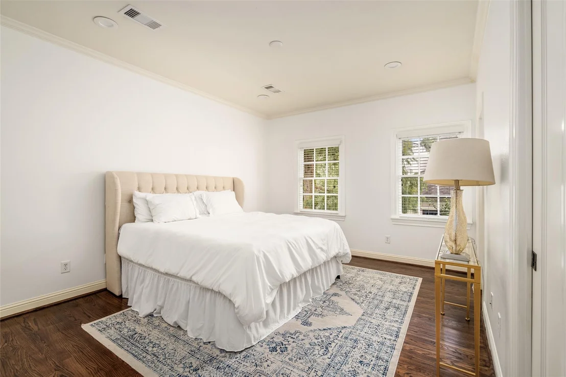 Photo of 3105 Locke Lane