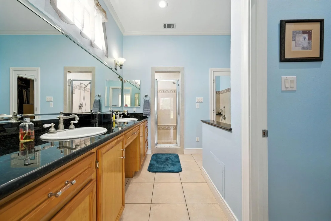 Photo of 15402 Long Road