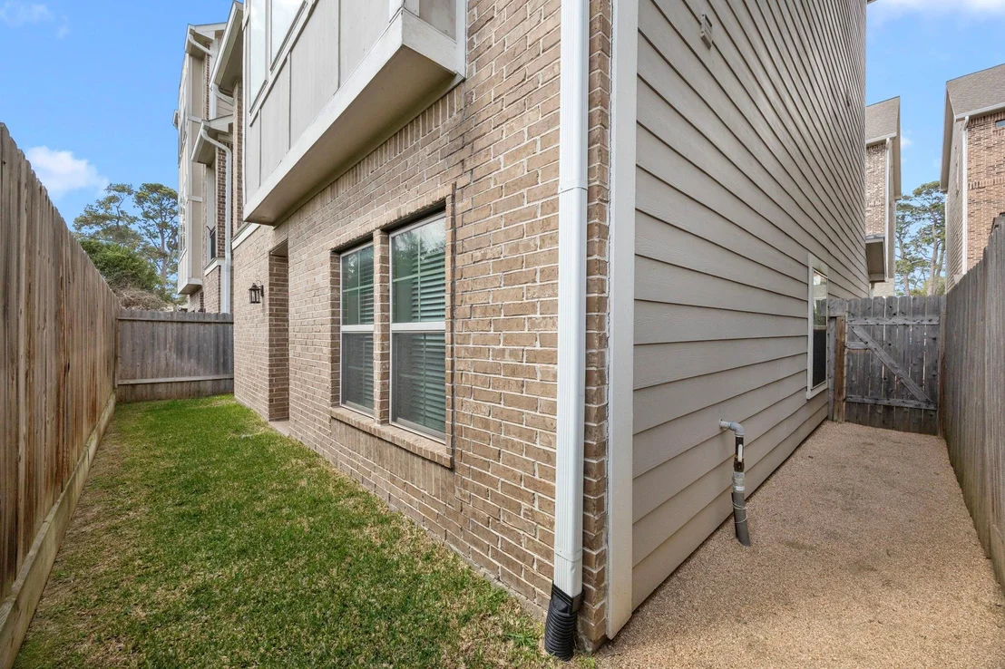 Photo of 1216 Murrayhill Drive