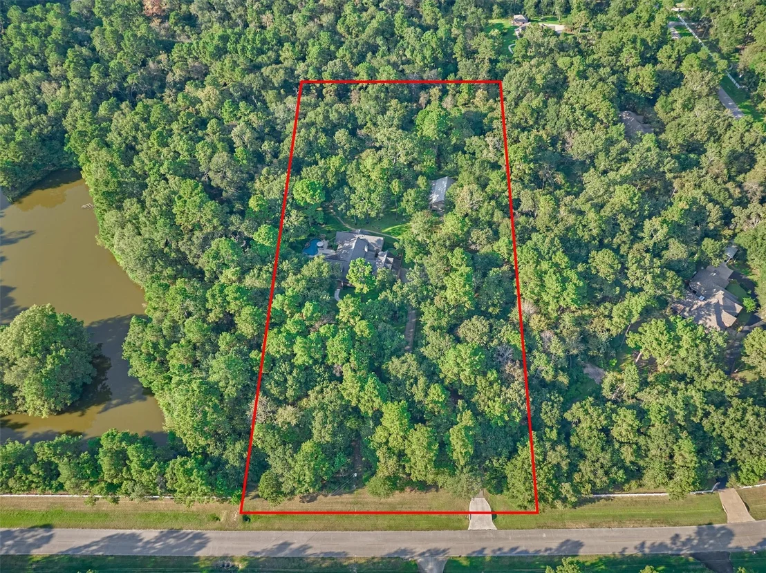 Photo of 10928 Lake Forest Drive