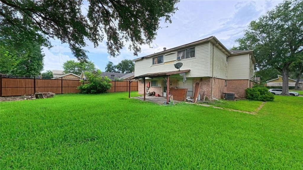 Photo of 251 Holyhead Drive