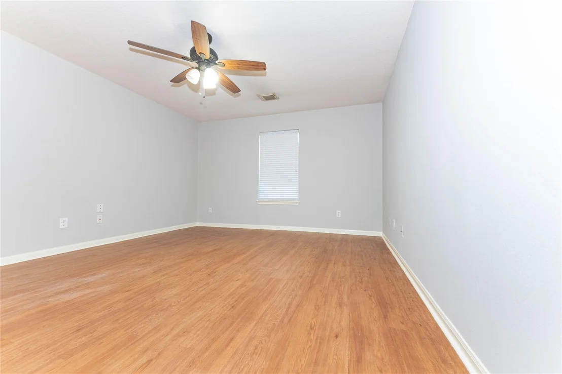 Photo of 20106 Lakespire Drive
