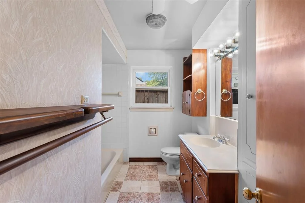 Photo of 4415 Fallbrook Drive