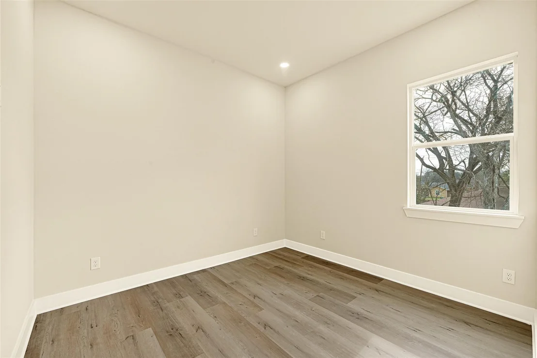 Photo of 702 Savonna