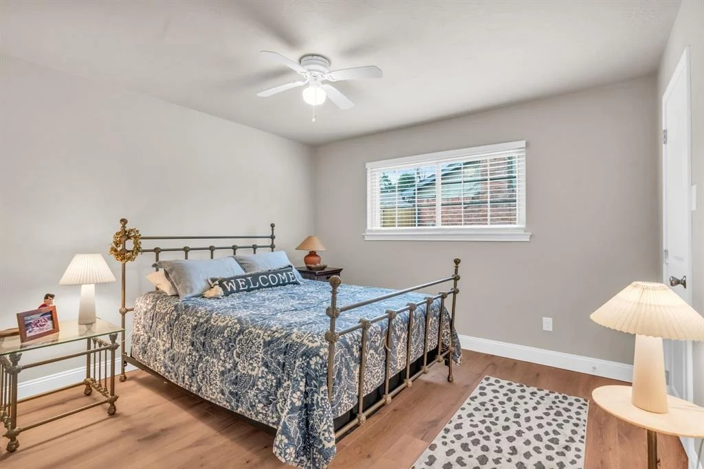 Photo of 302 Shady Glen Lane