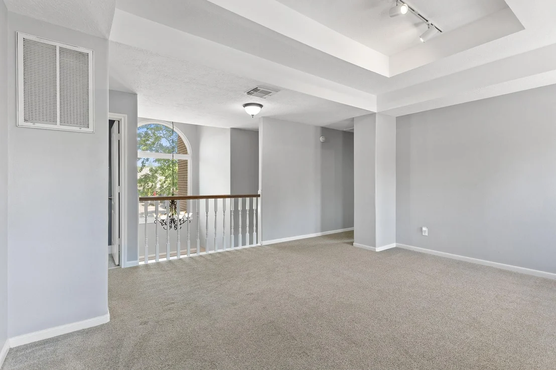 Photo of 402 Windsor Drive