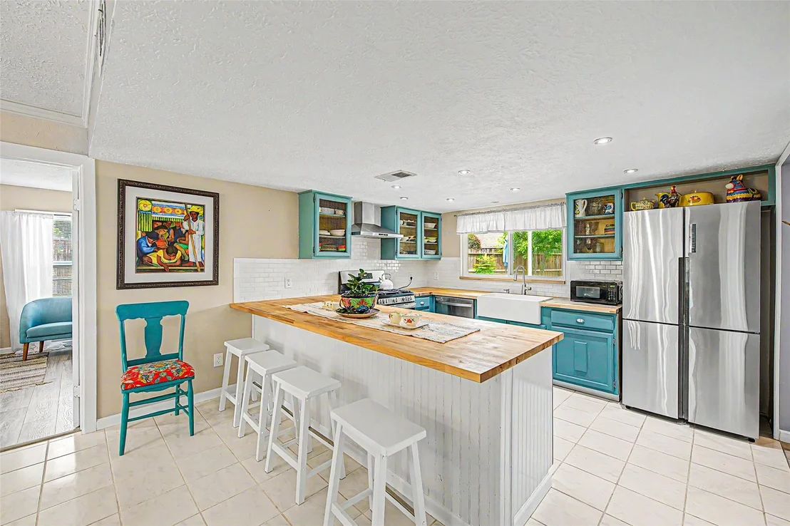 Photo of 402 Redway Lane