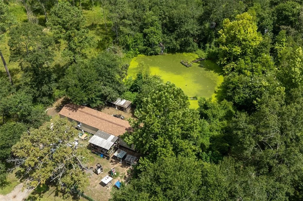 Photo of 21981 White Oak Drive