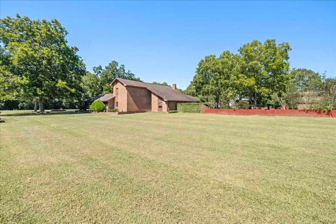Photo of 642 Meadow Lane