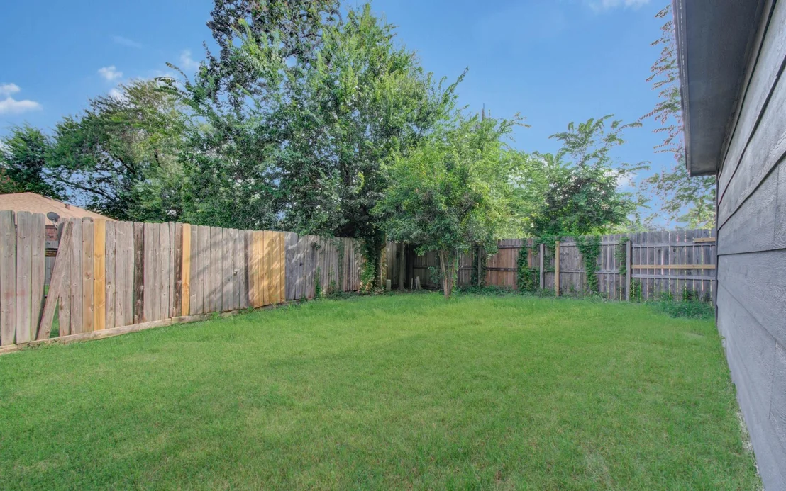 Photo of 6935 Falling Waters Drive