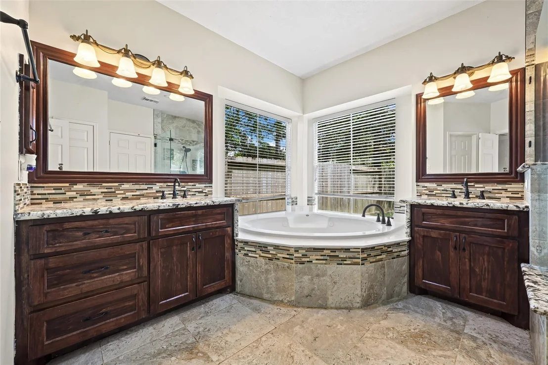 Photo of 14803 Cantwell Bend