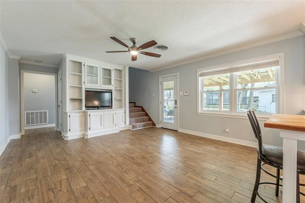Photo of 1050 Royal Oak Drive