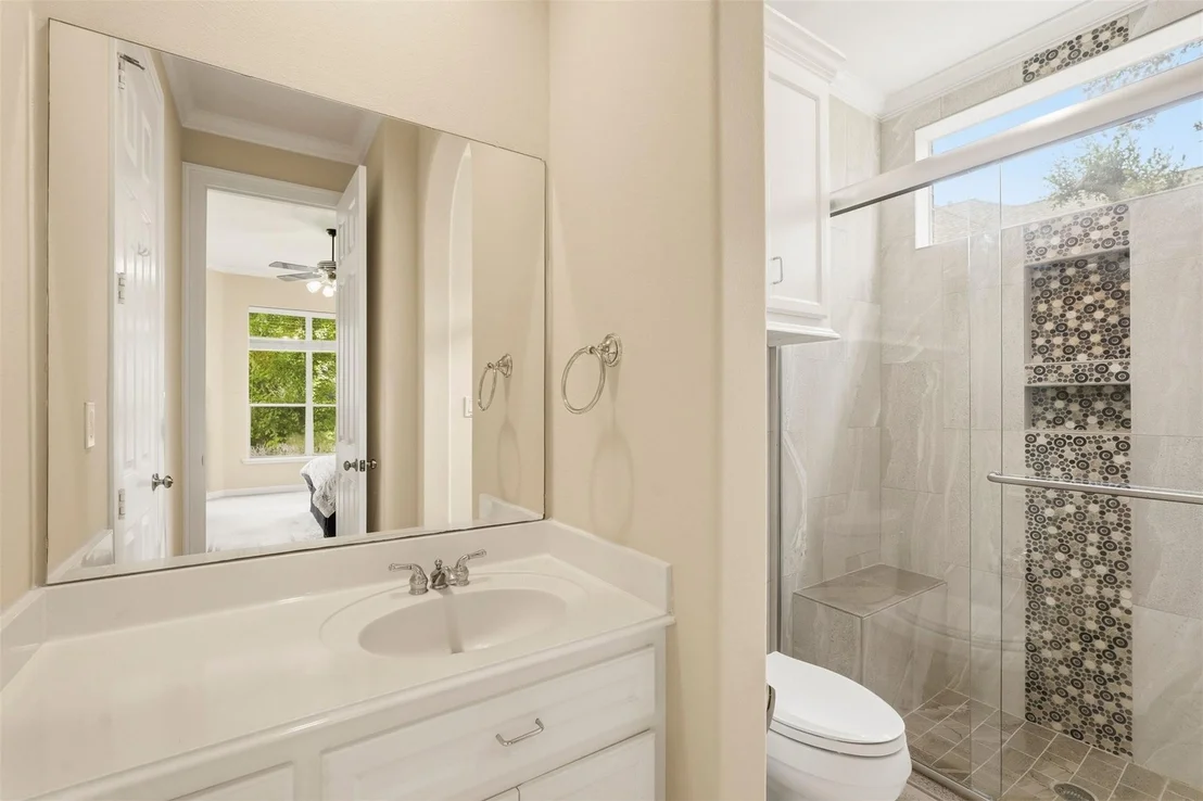 Photo of 5002 Regency Drive