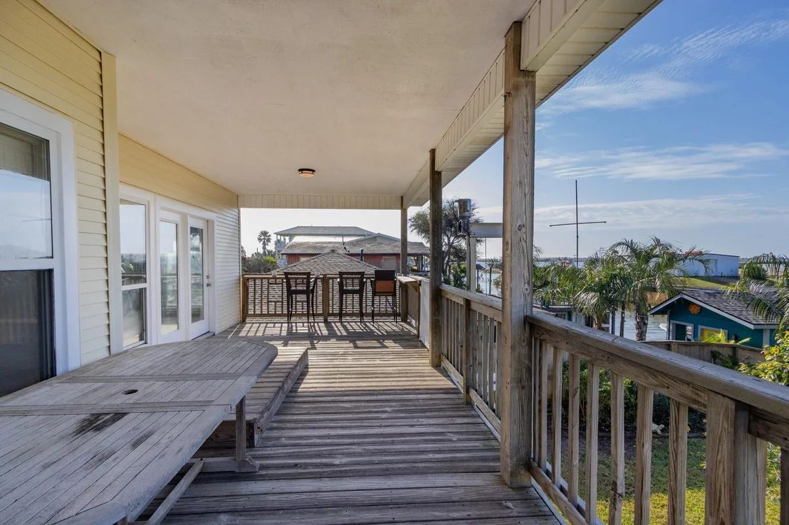 Photo of 1003 Commodore Drive