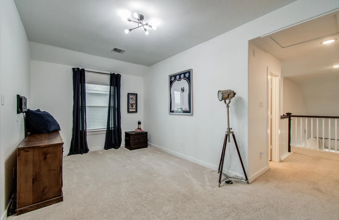 Photo of 7111 Pondhawk Drive