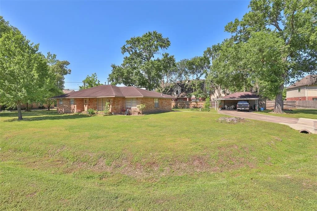 Photo of 5115 Covington Drive
