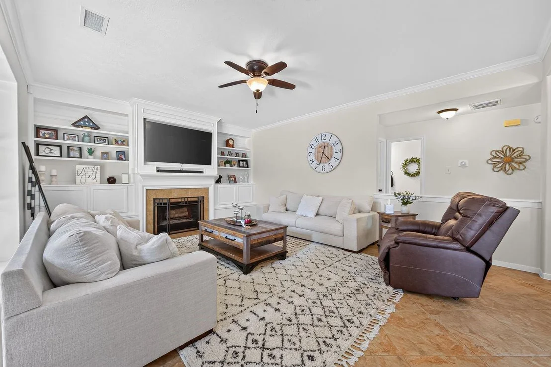 Photo of 16027 Charterstone Drive