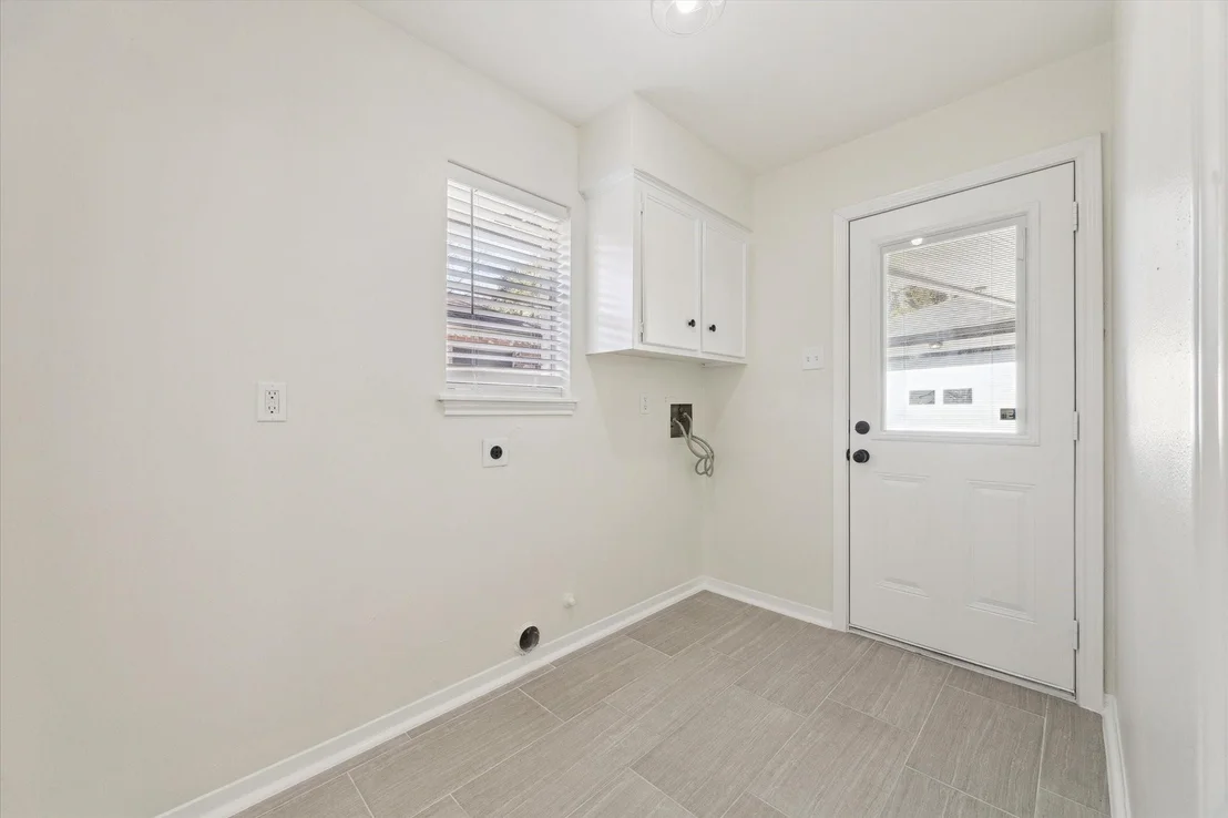Photo of 4115 Elderwood Drive