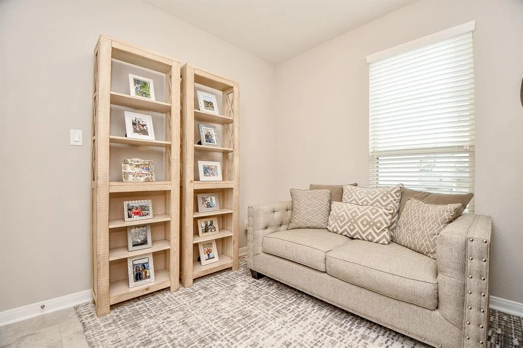 Photo of 6839 Knoll Spring Way