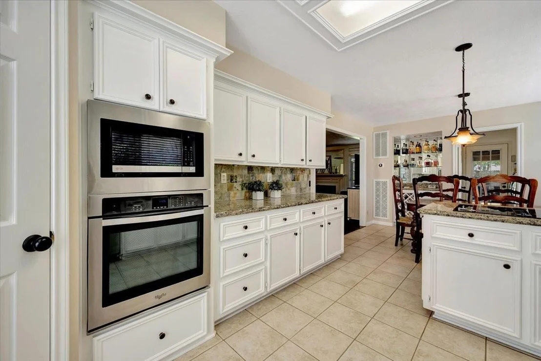 Photo of 15110 Greenleaf Lane