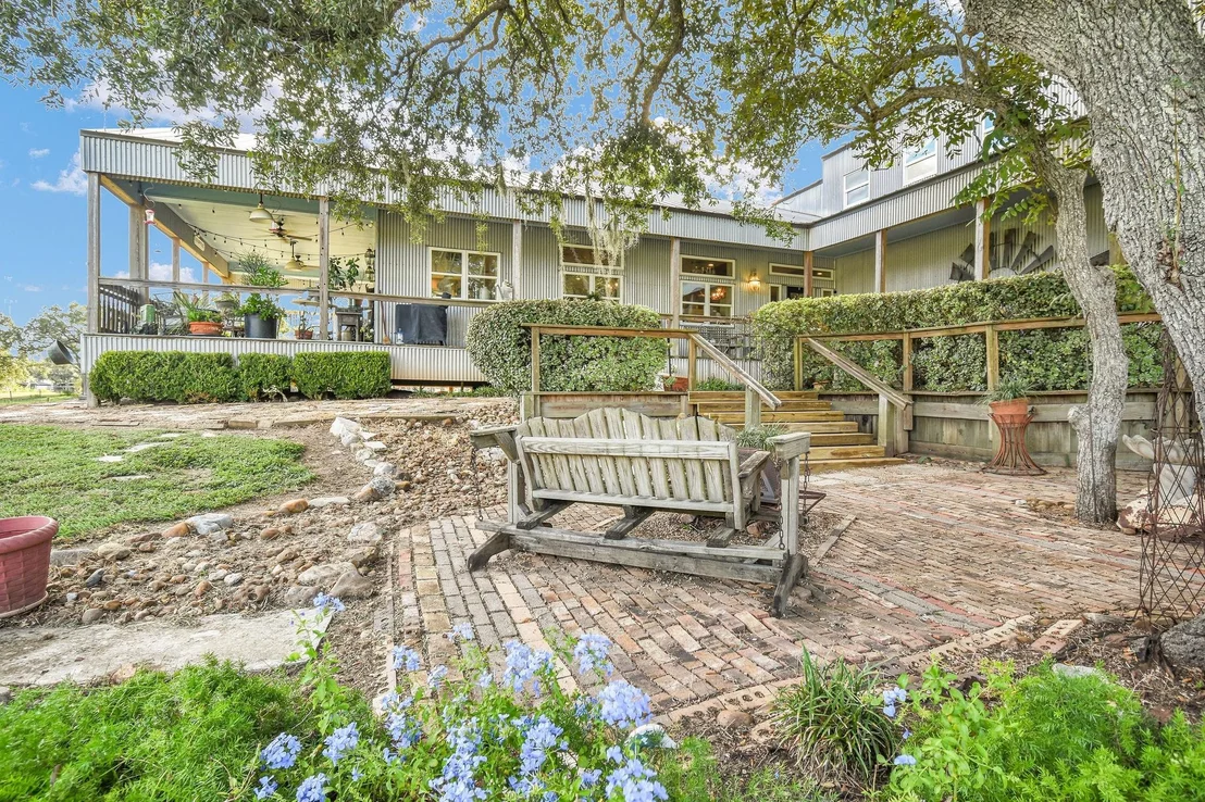Photo of 817 County Road 432