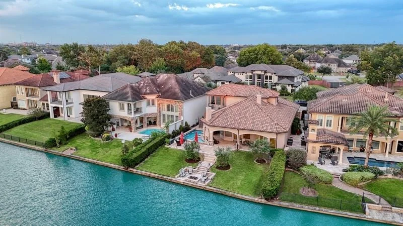 Photo of 1007 Williams Lake Drive