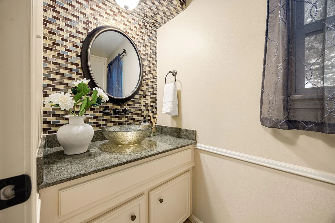 Photo of 1803 Briarpark Drive