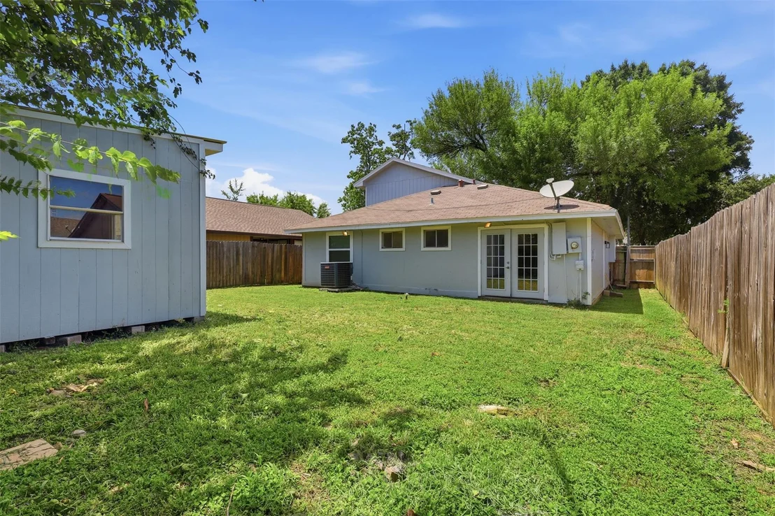 Photo of 3831 Derbyhall Drive