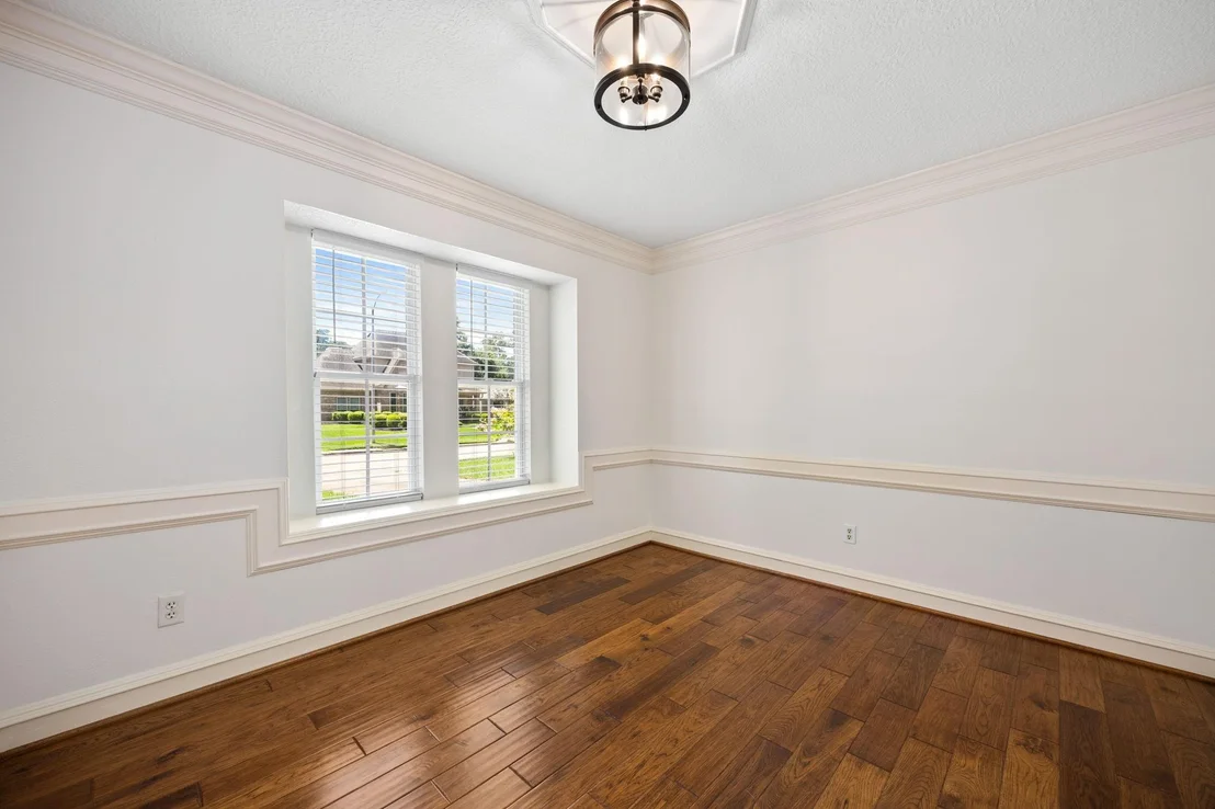 Photo of 12106 Oakcroft Drive