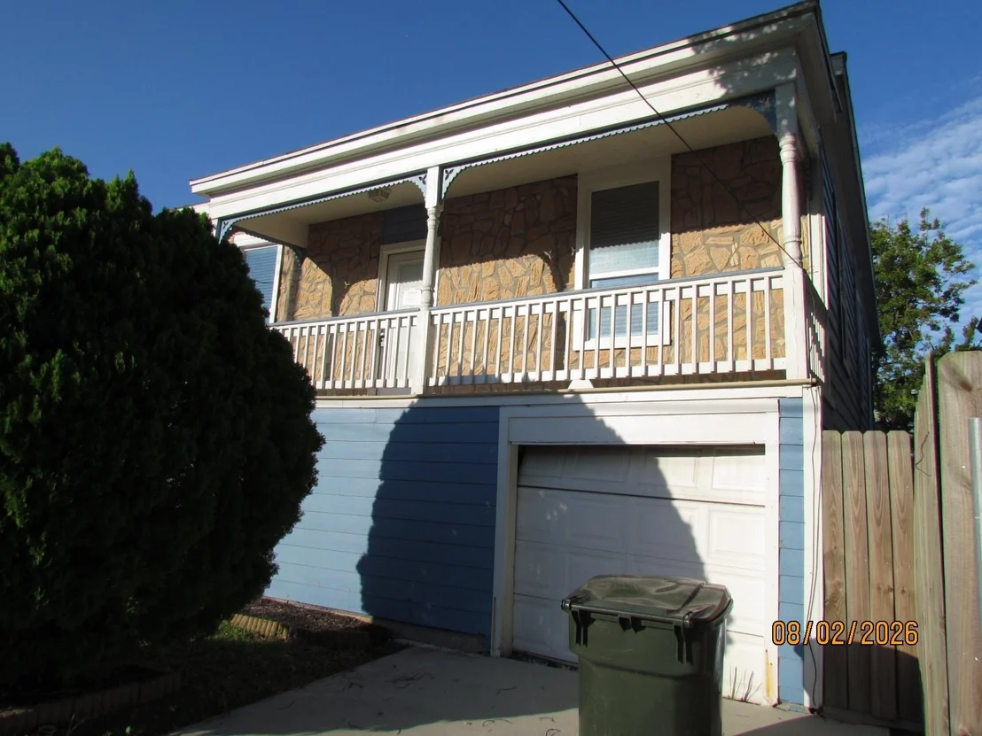Photo of 1806 Jack Johnson Boulevard