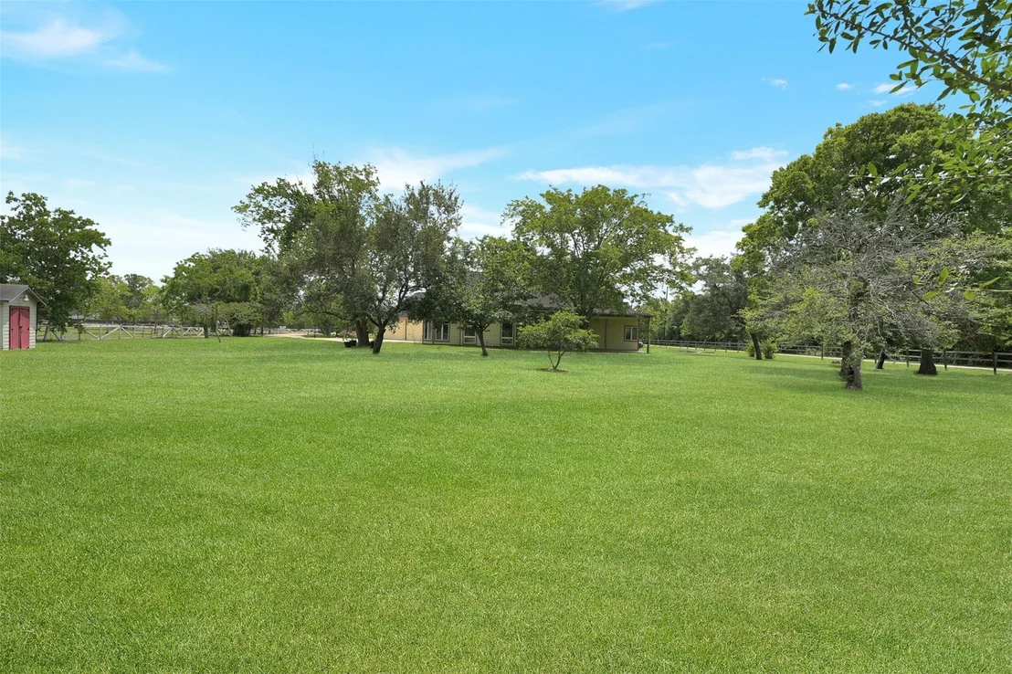 Photo of 2750 County Road 48