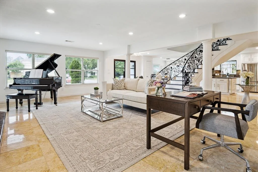 Photo of 2414 Avalon Place