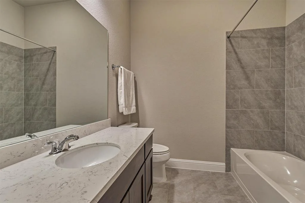 Photo of 8 Snowdrop Lily Drive