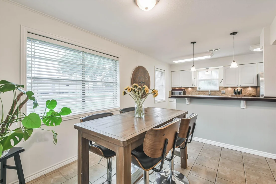 Photo of 10502 Deval Drive
