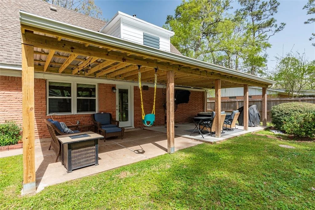 Photo of 1050 Royal Oak Drive