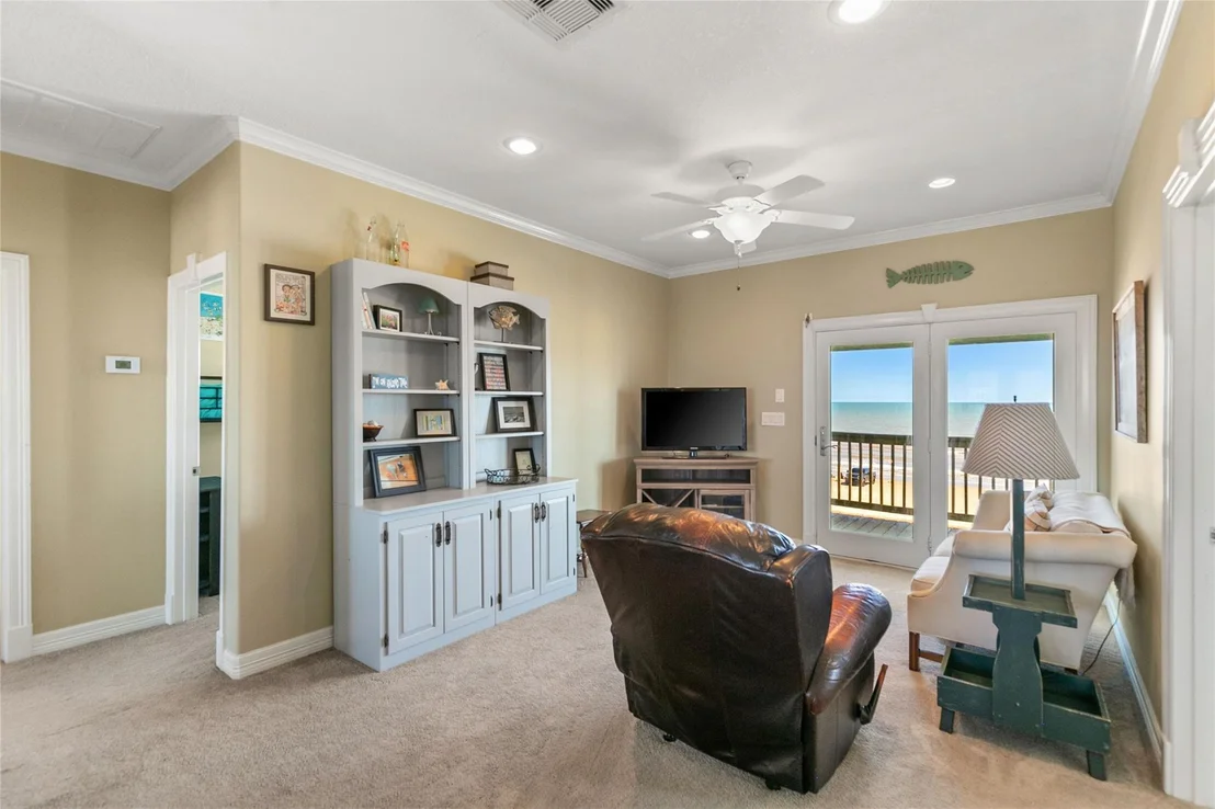 Photo of 10530 Bluewater Highway