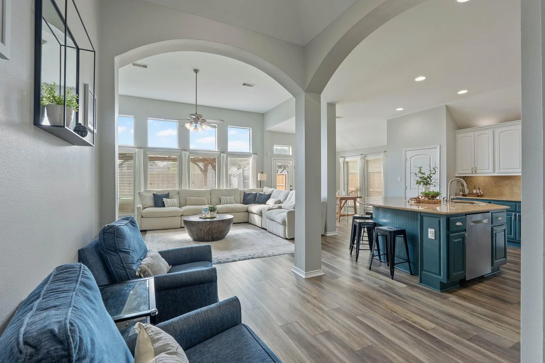 Photo of 31823 Forest Oak Lane