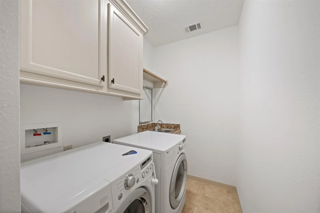 Photo of 214 Lake View Circle
