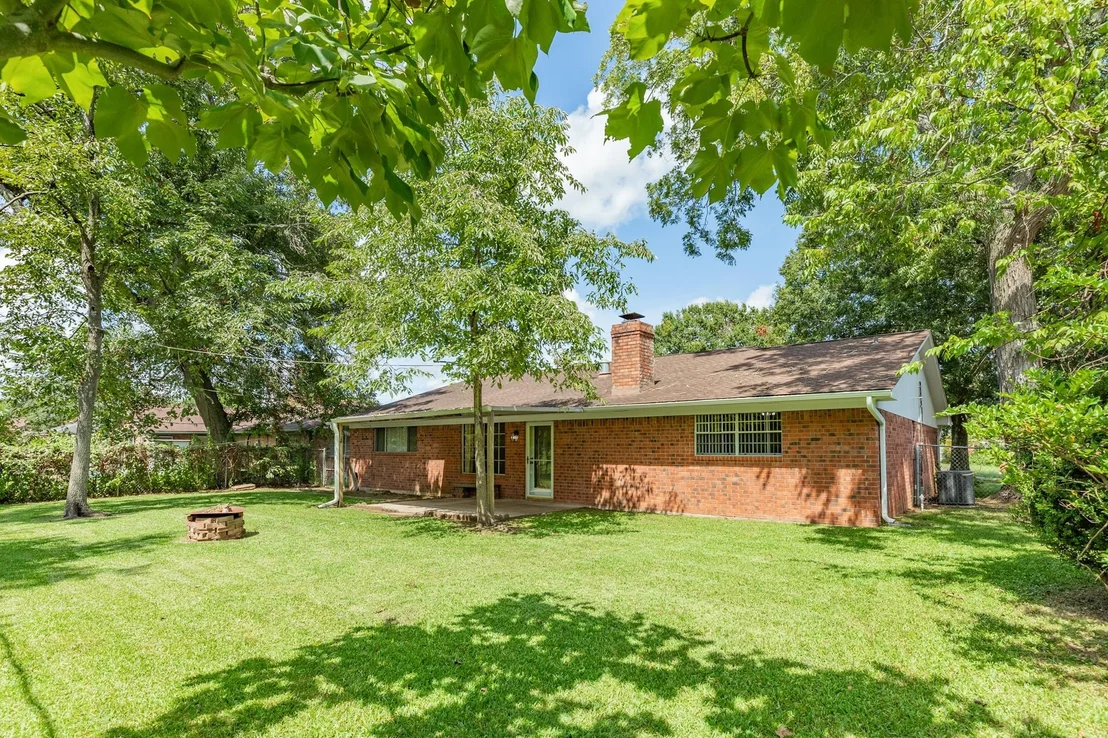 Photo of 232 Wayne Dr