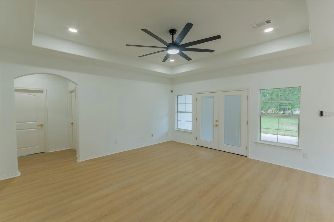 Photo of 1608 Southern Oaks Drive