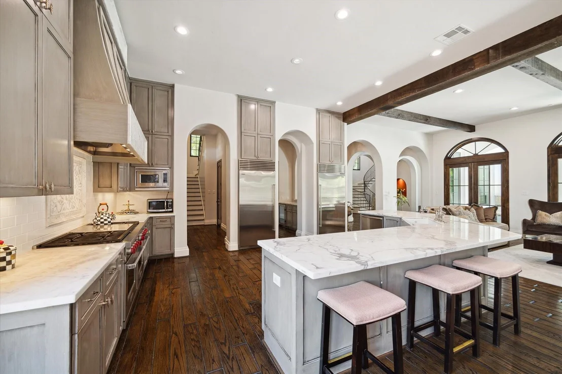 Photo of 5556 Lynbrook Drive