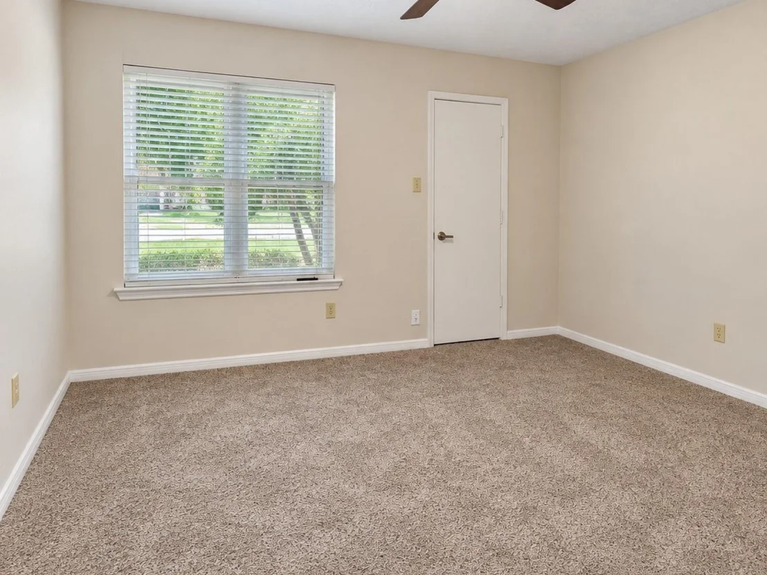 Photo of 15823 Oak Mountain Drive