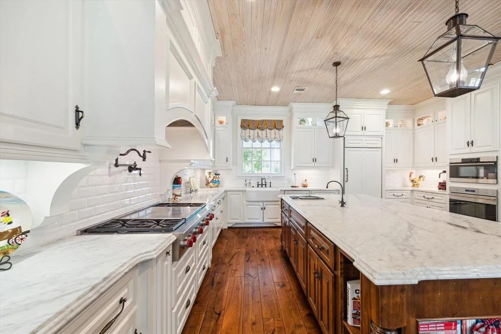 Photo of 31243 Riverlake Road