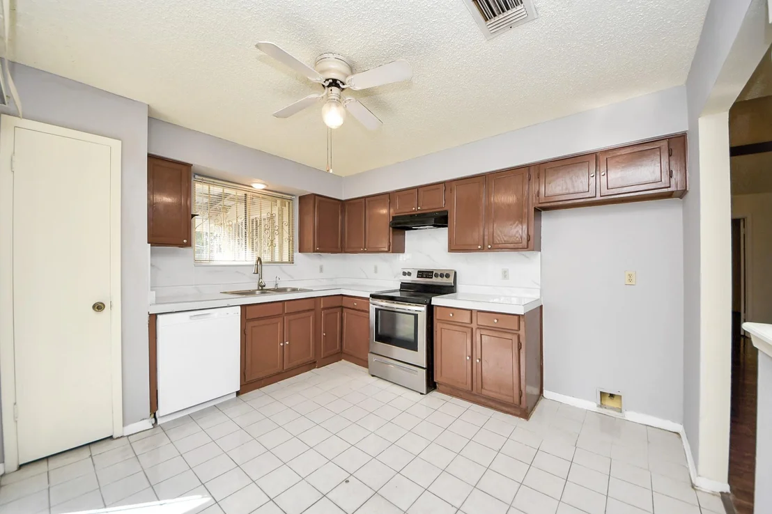 Photo of 6643 Briar Glade Drive
