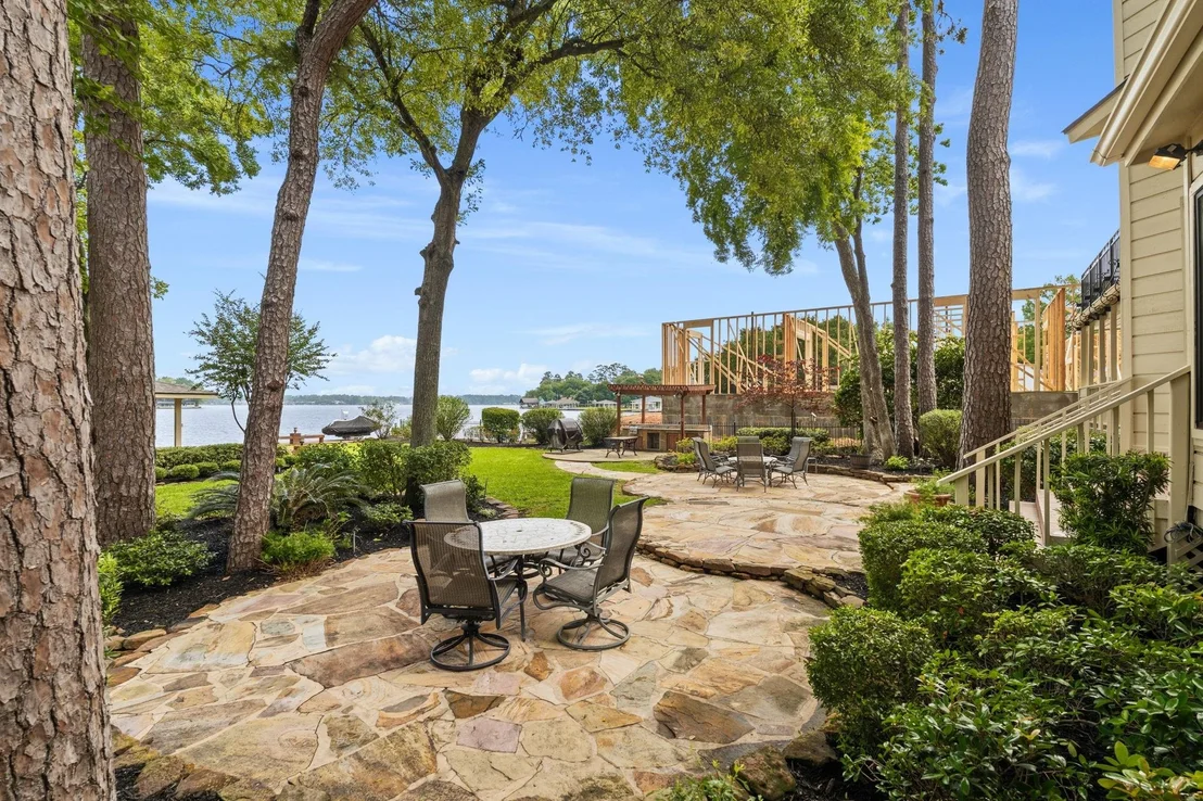 Photo of 130 Lakeside Drive