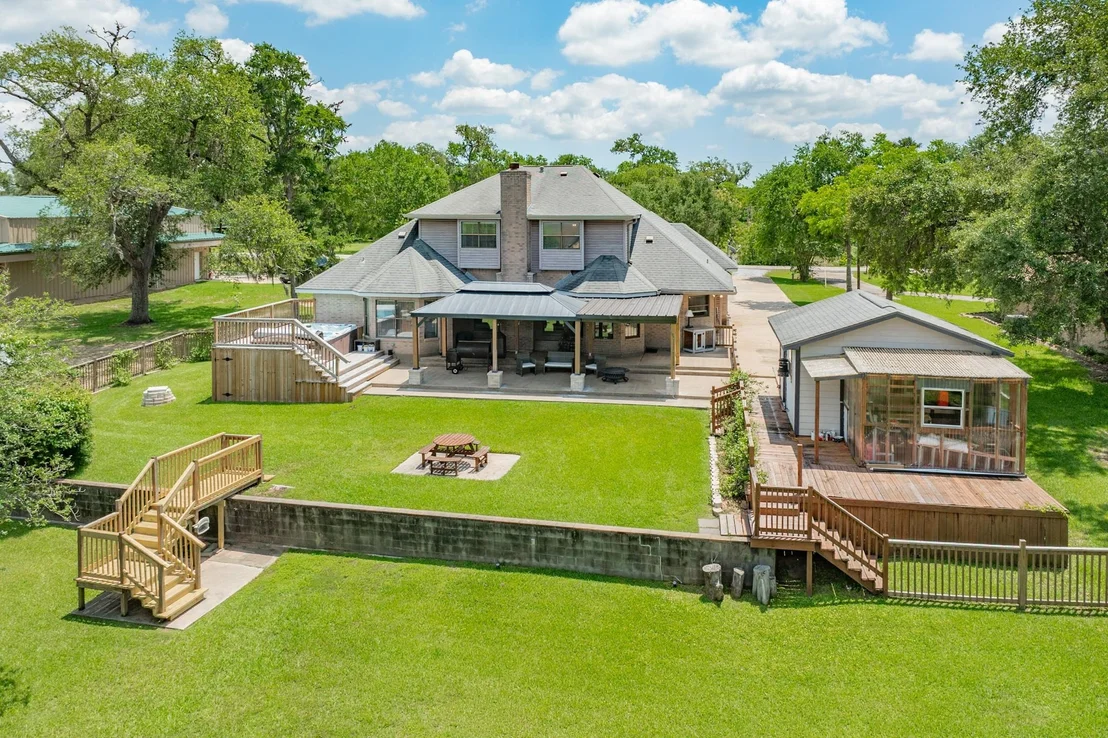 Photo of 41 Robinhood Lane