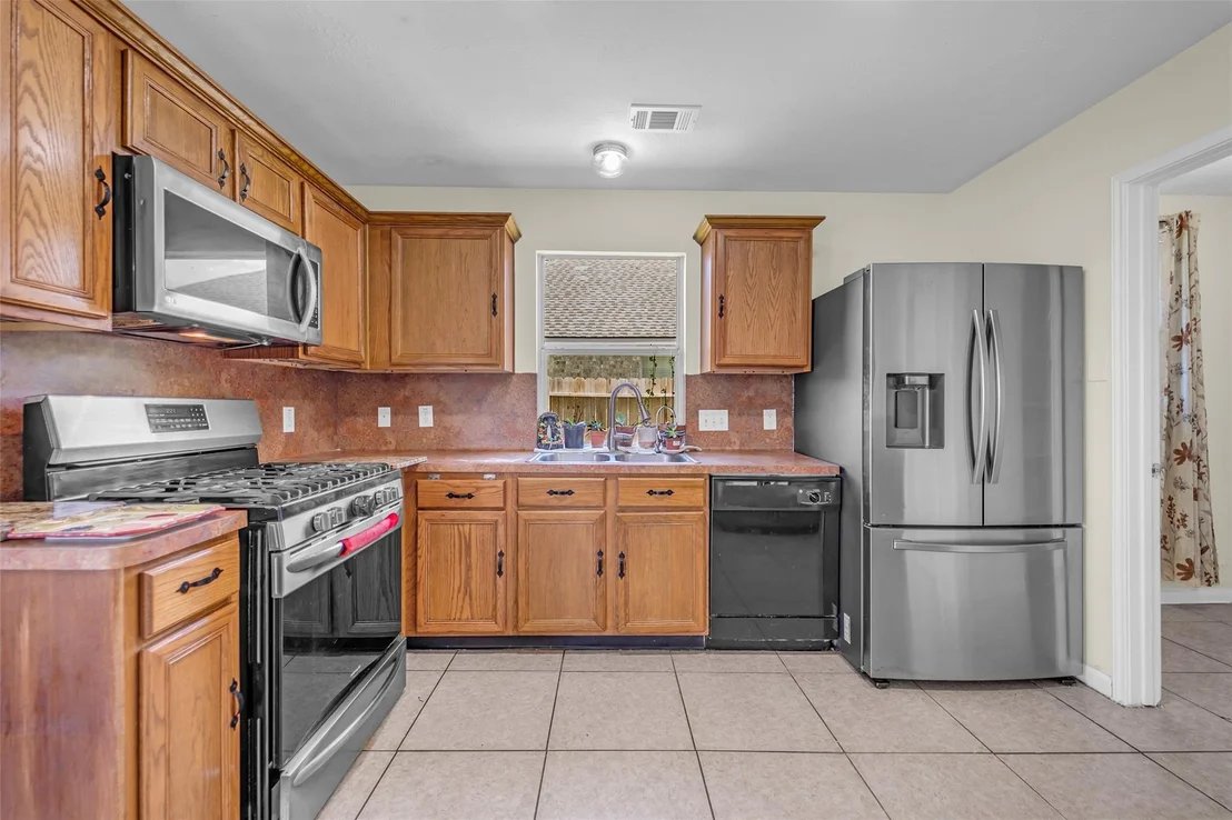 Photo of 5531 Dapplewood Lane