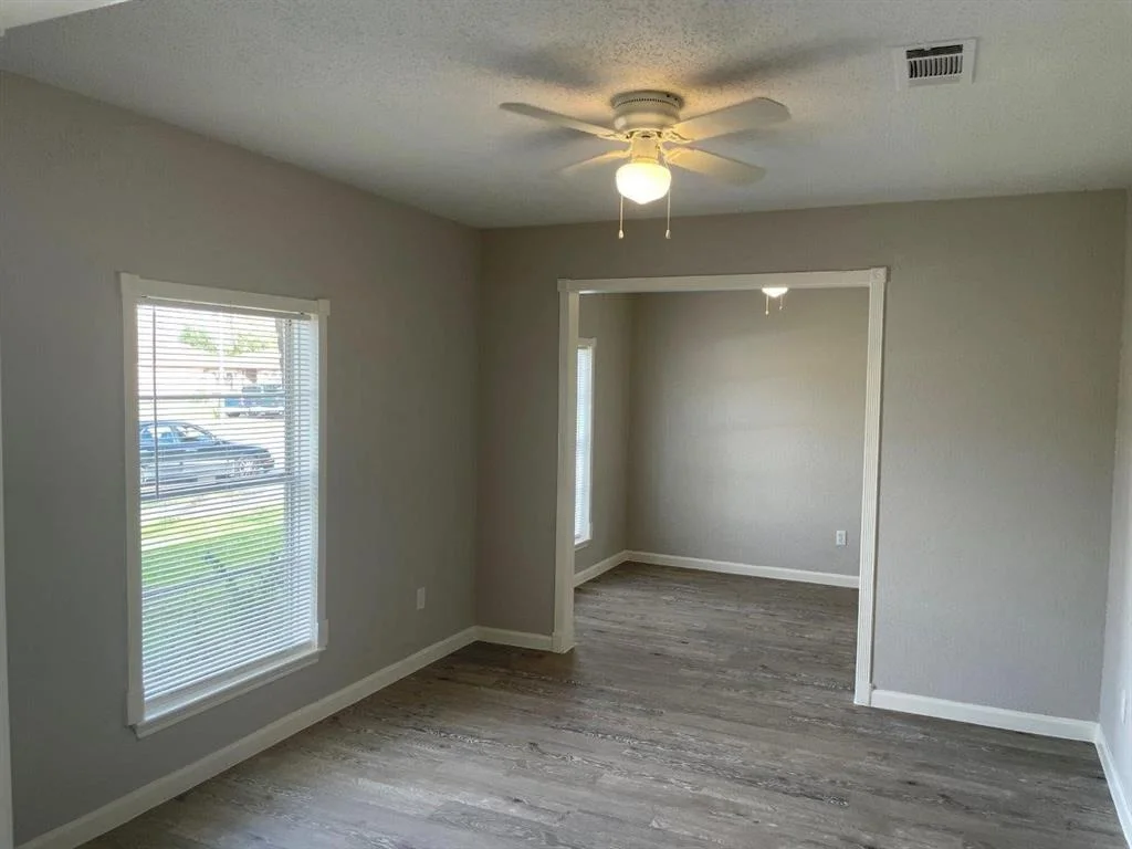 Photo of 4914 Fairgreen Lane