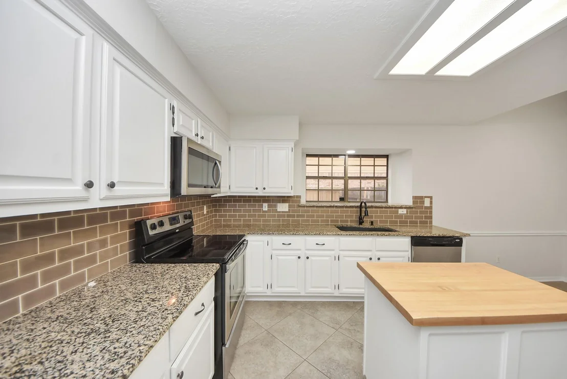 Photo of 903 Heathgate Drive